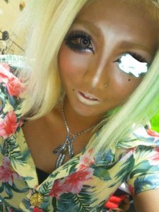 えりもっこり