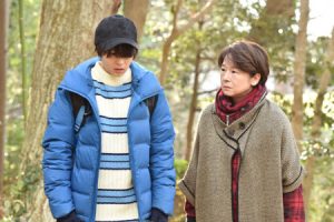 anone 広瀬すず ダウンジャケット